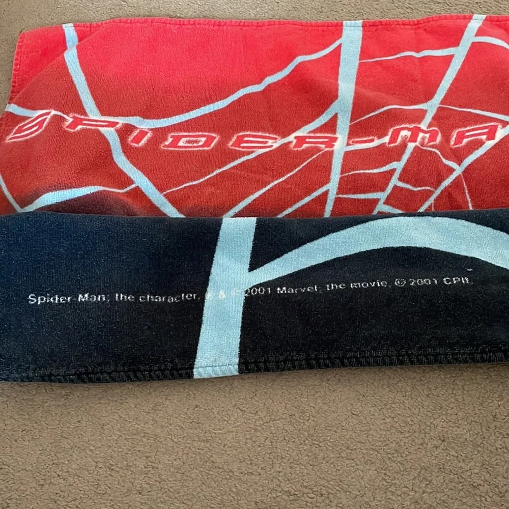 🕷️ Vintage 2001 Marvel Spider-Man Beach Towel – Bold & Collectible